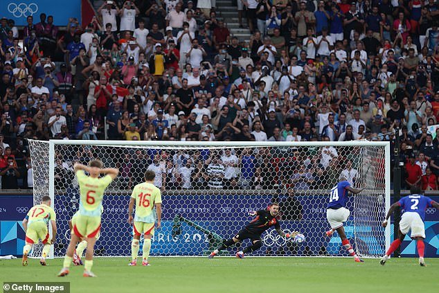 Jean-Philippe Mateta forced the game into extra-time by cooling netting a stoppage-time penalty